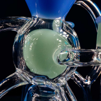 Black Leaf Recyclebong mit Perkolator (blau/grün)...